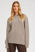 Load image into Gallery viewer, LONG SLEEVE OVERSIZED TEE