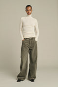 Load image into Gallery viewer, HUNTER CORDUROY TROUSERS
