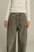 Load image into Gallery viewer, HUNTER CORDUROY TROUSERS
