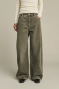 Load image into Gallery viewer, HUNTER CORDUROY TROUSERS
