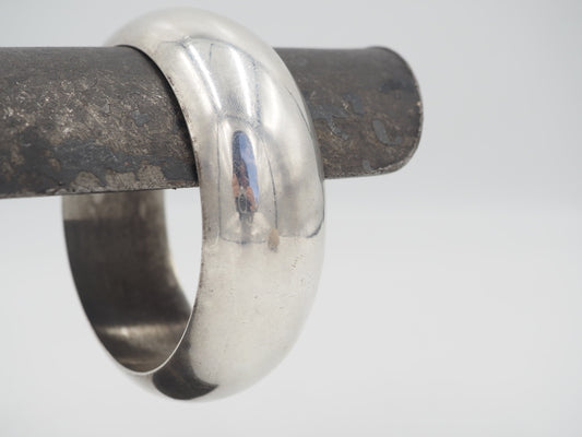 VINTAGE STERLING BANGLE