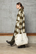 Load image into Gallery viewer, AMILA PRINTED TOTE
