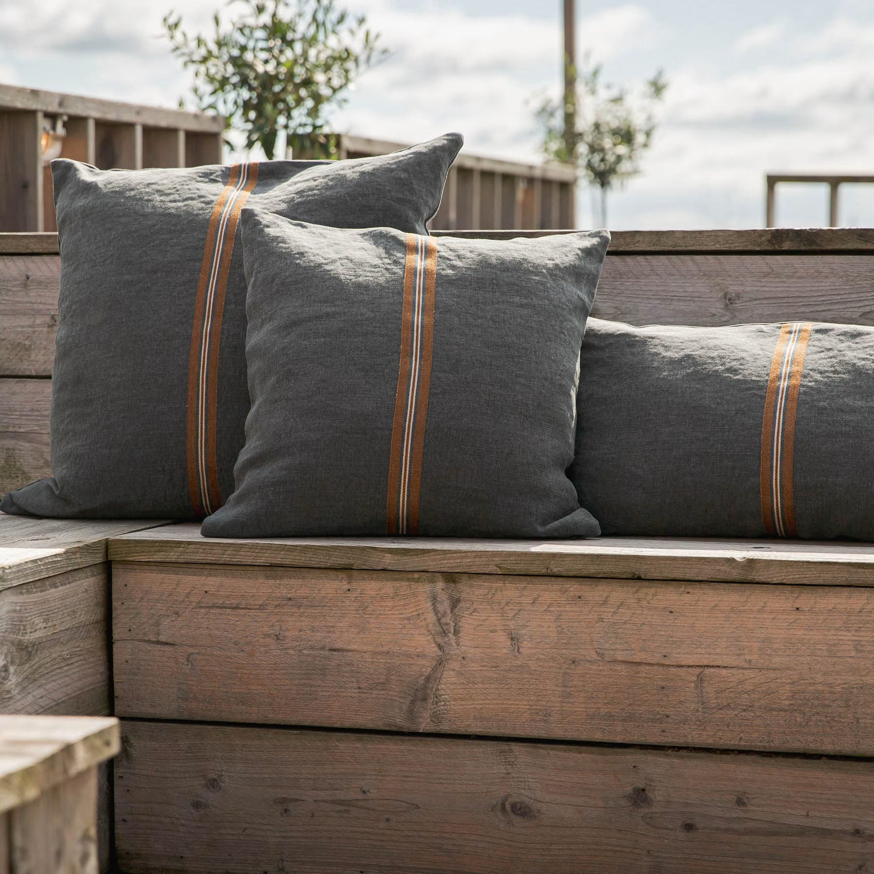 ATLAS PILLOW COVER