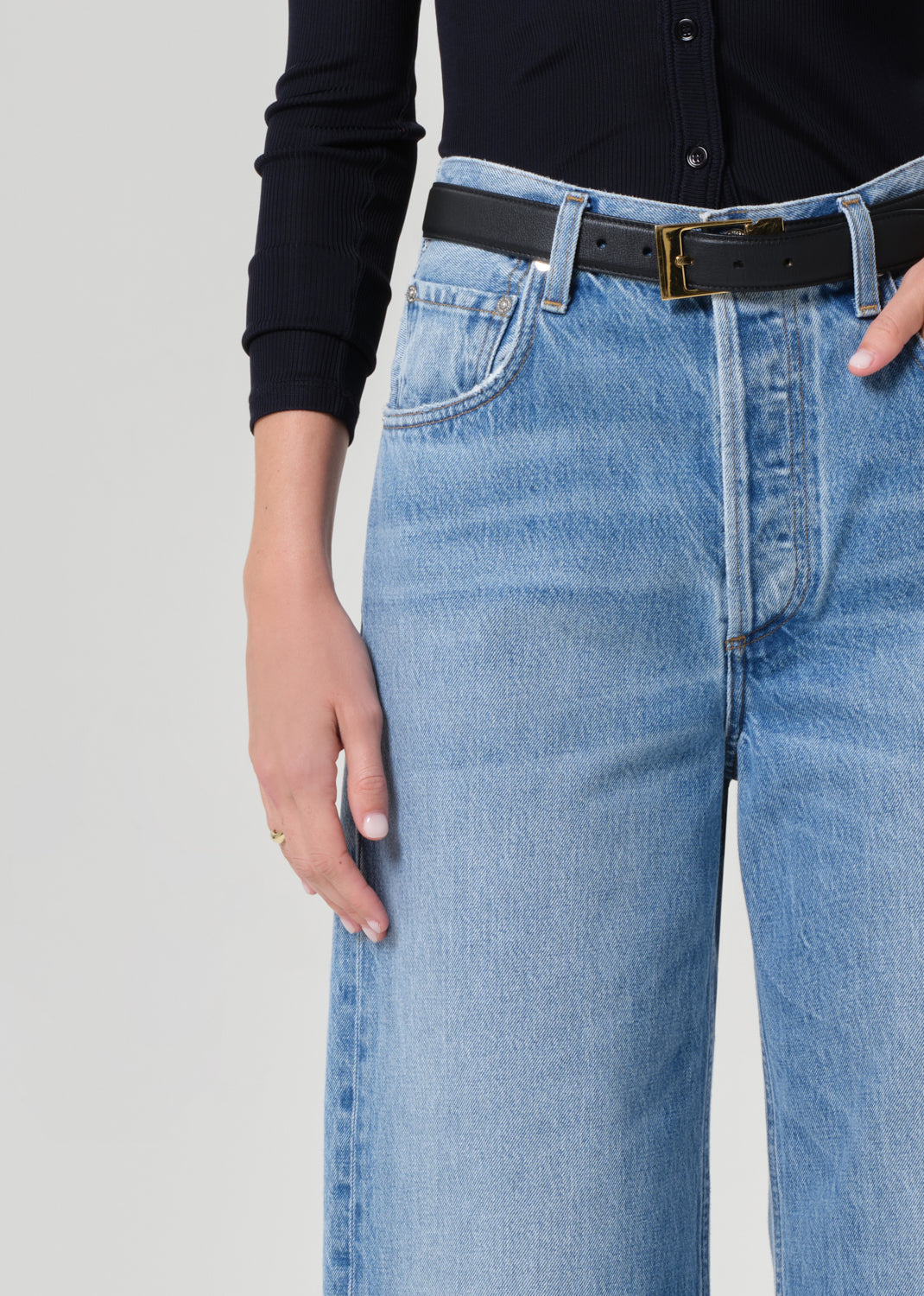 AYLA RAW HEM CROP