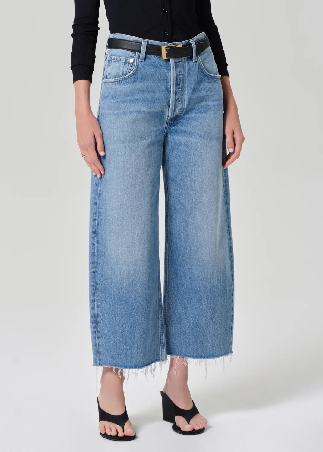 AYLA RAW HEM CROP