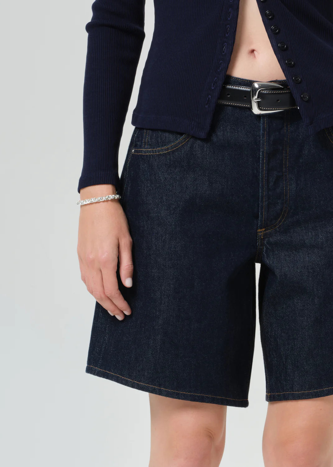 AYLA CLEAN HEM SHORT