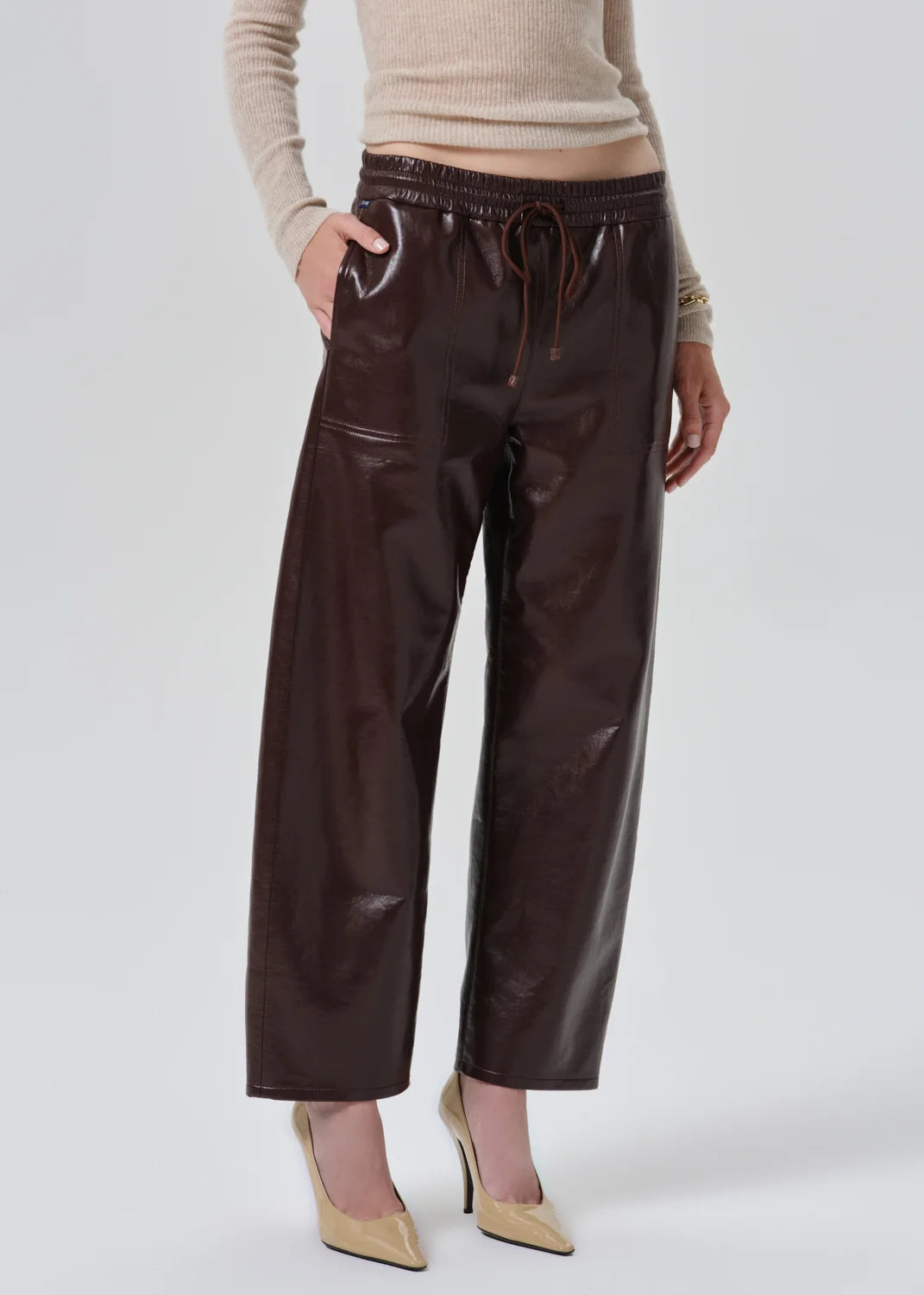 PULL ON RECYCLED LEATHER