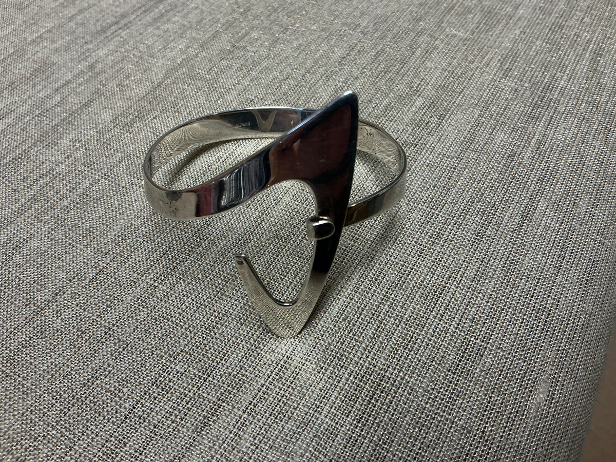 ABSTRACT BANGLE