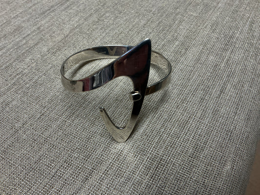 ABSTRACT BANGLE