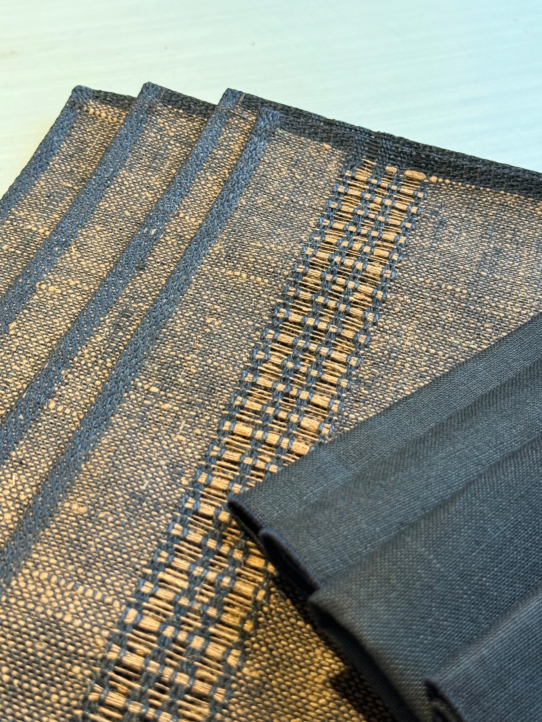 BELGIAN LINEN set of 4