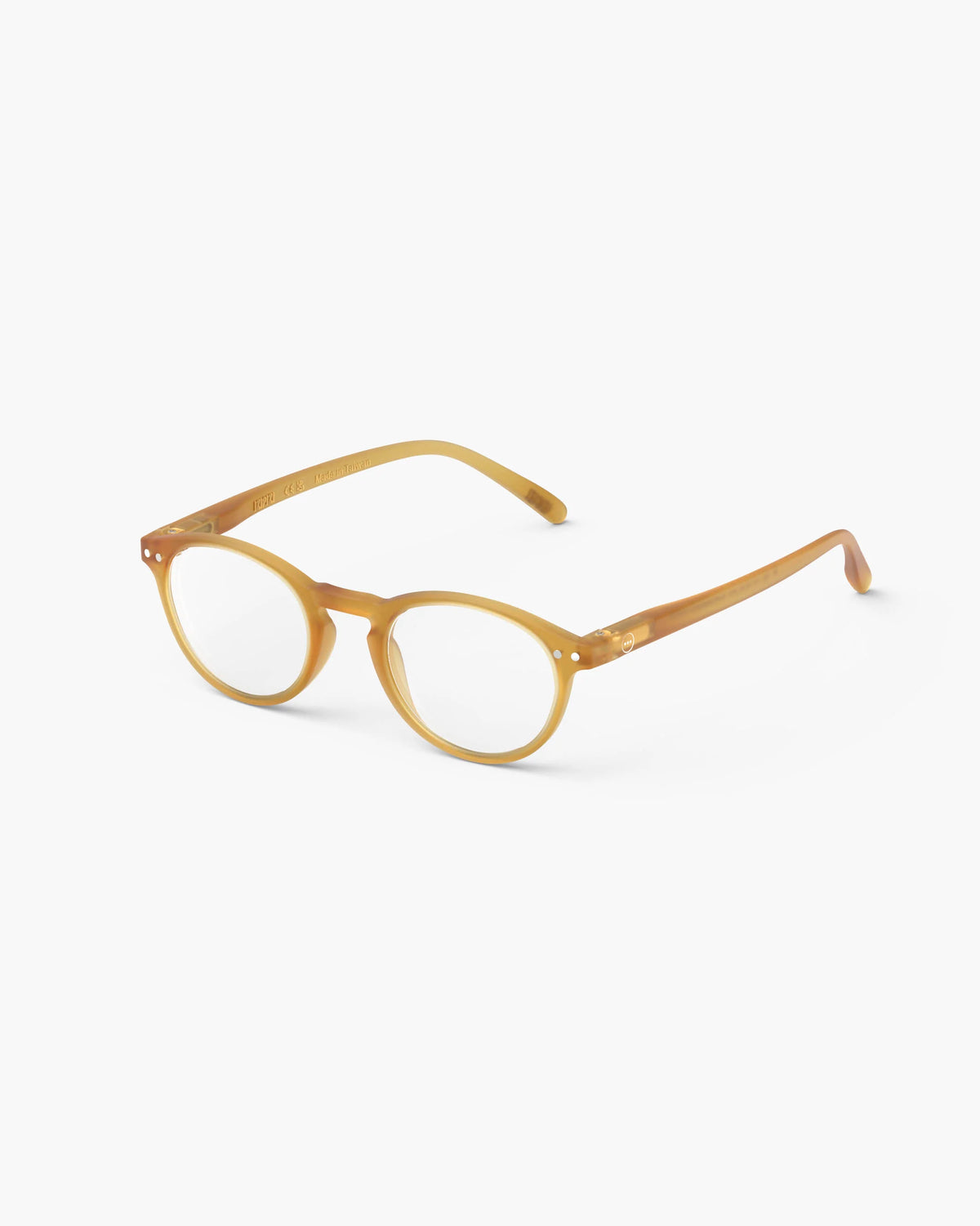 READING #A GLASSES IN CINNAMON