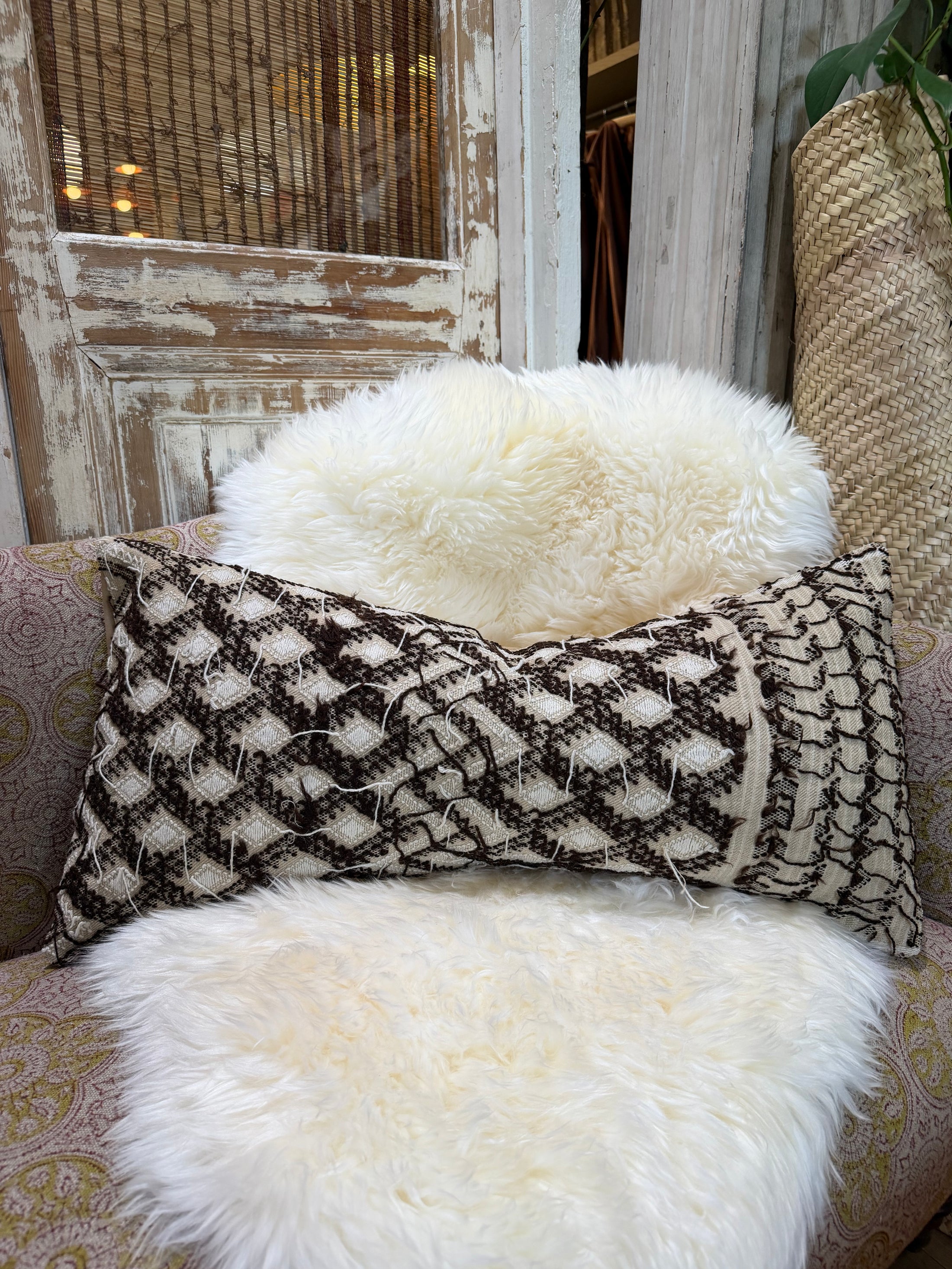 VINTAGE HANDWOVEN PILLOW