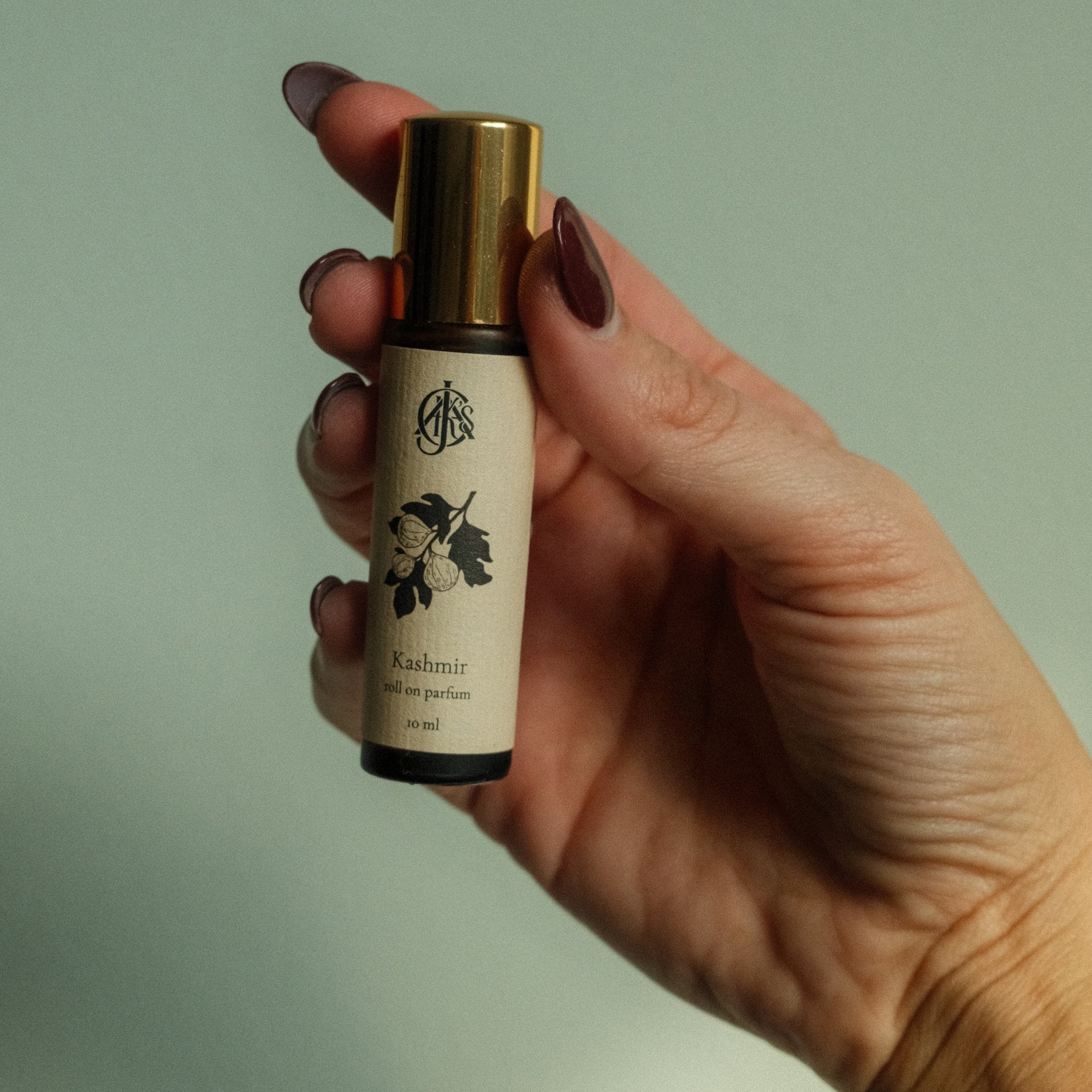 NO. 9 KASHMIR PERFUME ROLLER