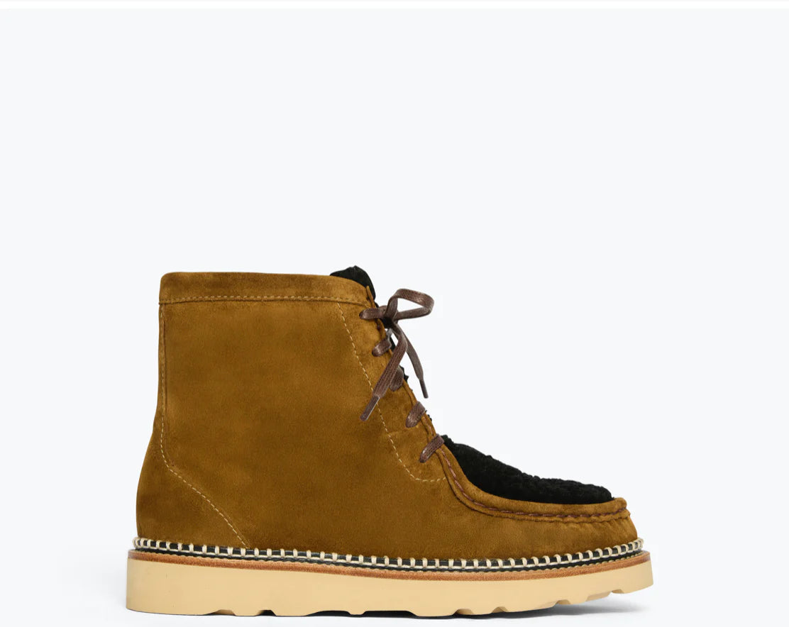 WINNIE MOCCASIN SHEARLING BOOT