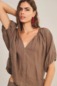 Load image into Gallery viewer, COSETTE LINEN TOP
