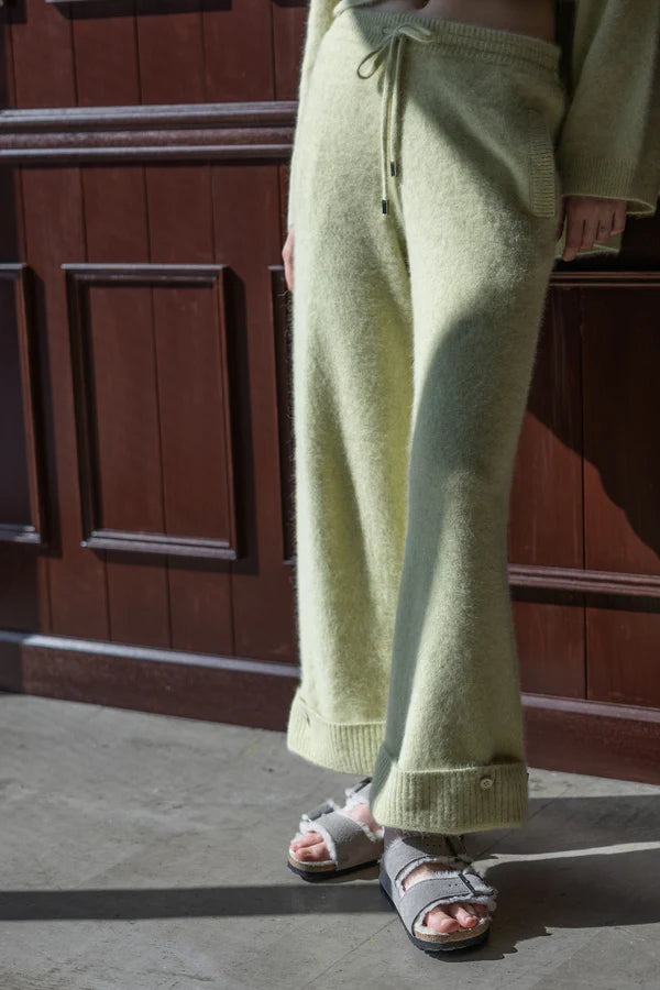 BRUSHED SWEATPANT LIME 38