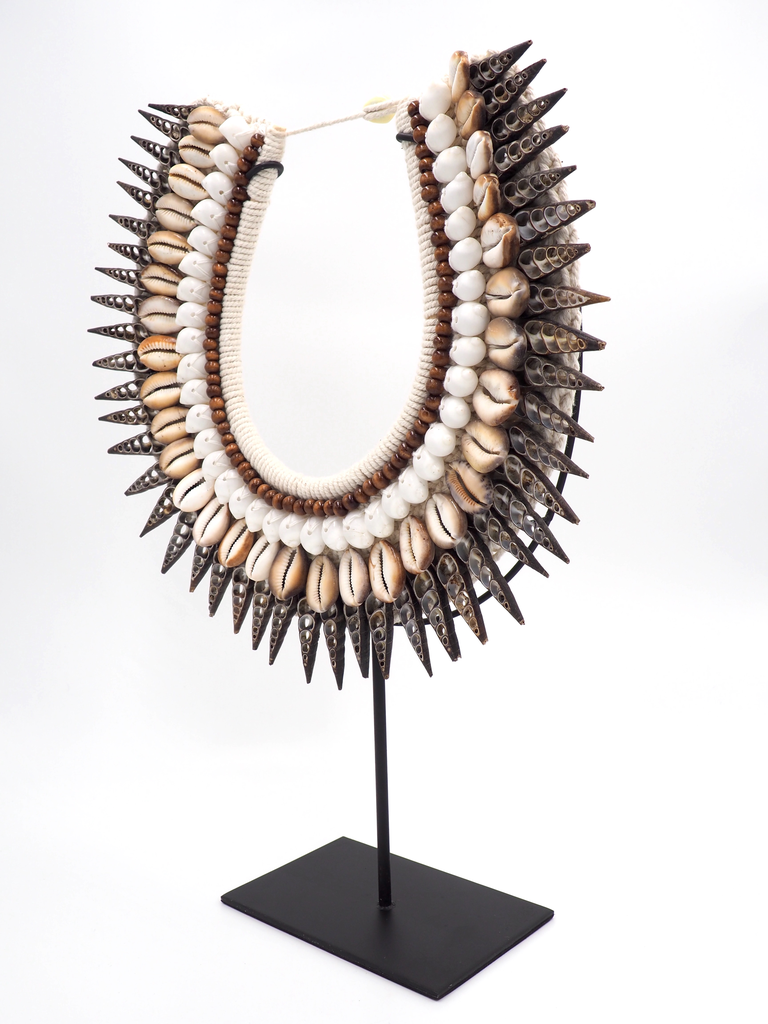 AFRICAN NECKLACE ON STAND