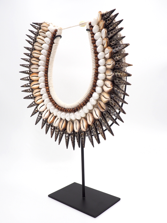 AFRICAN NECKLACE ON STAND
