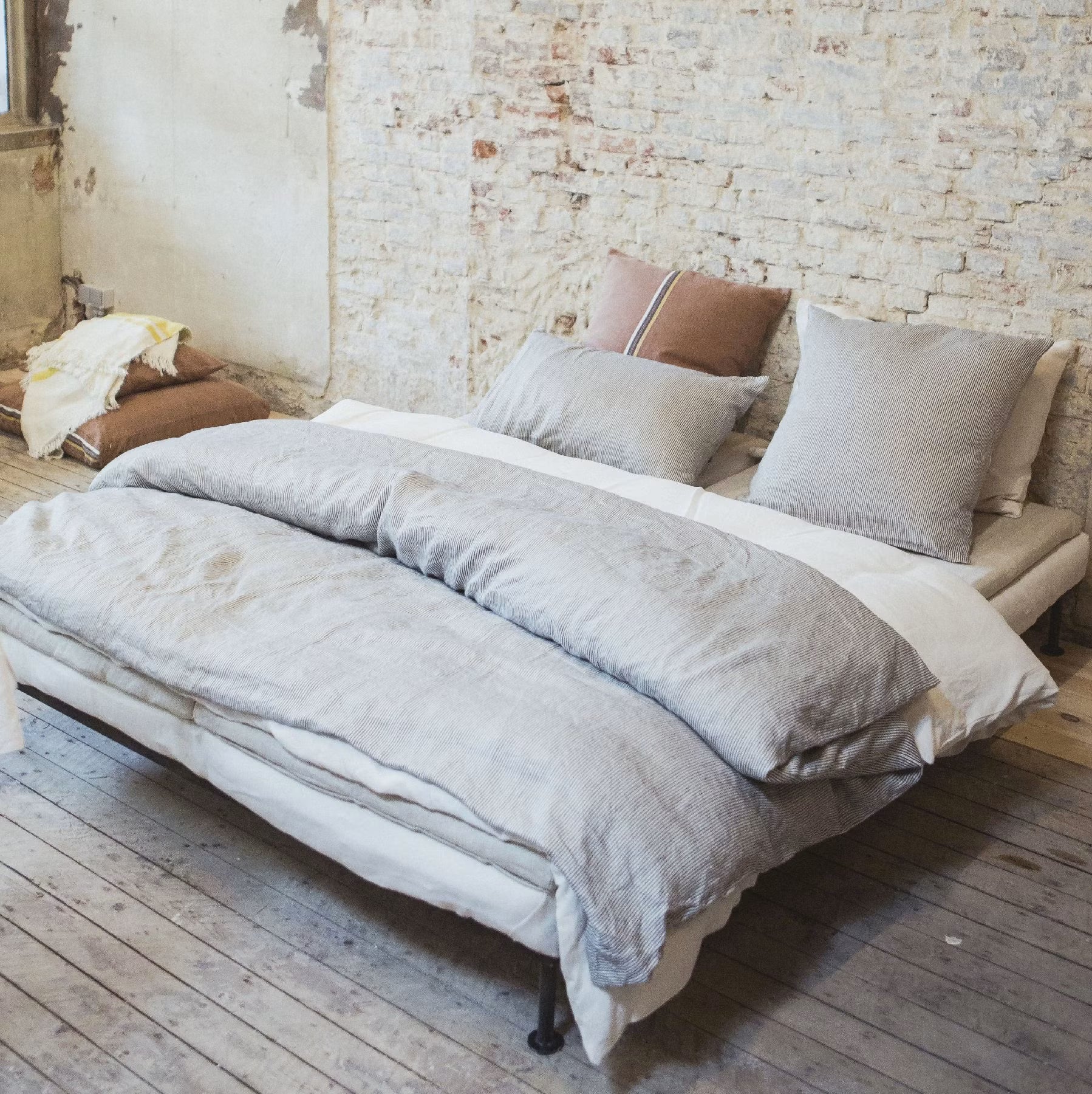 THE WORKSHOP STRIPE PILLOW CASE